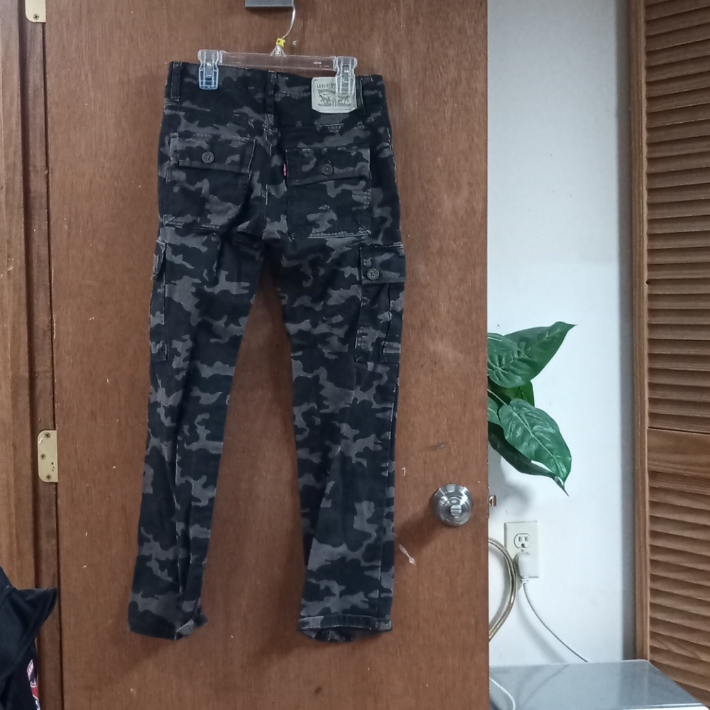 Jeans - Picture 2 of 3
